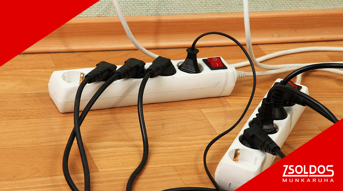 Biztonságos karácsonyi világítás — hogyan kerüljük el az elektromos túlterhelést?